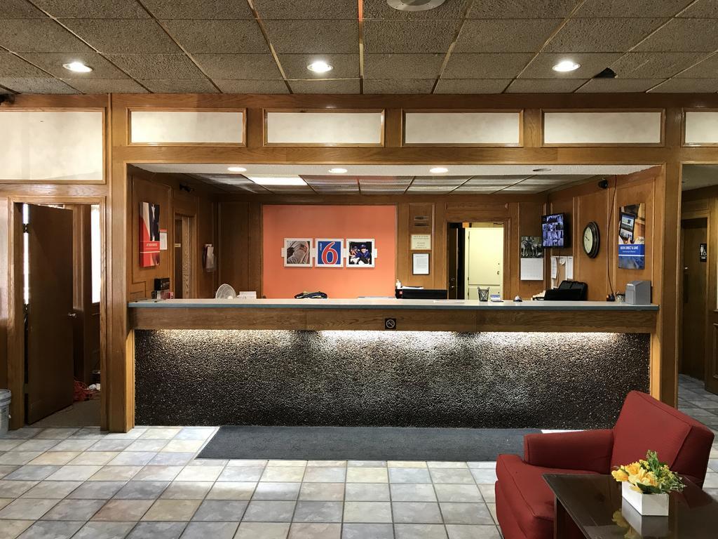 Regency Inn And Conference Center Clinton Esterno foto