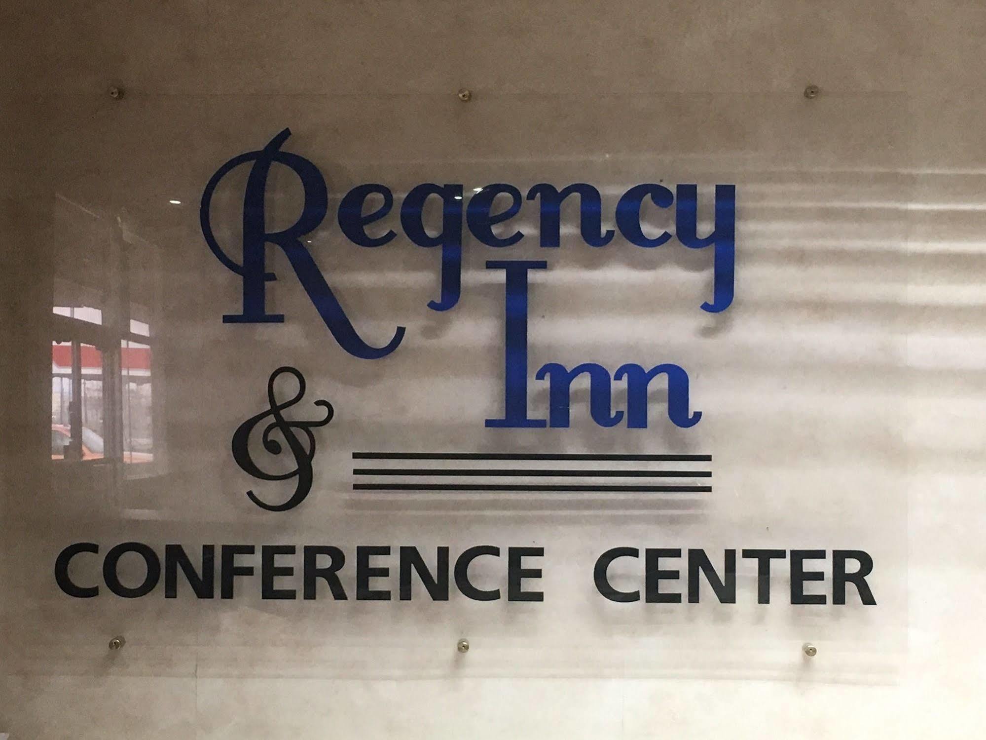 Regency Inn And Conference Center Clinton Esterno foto