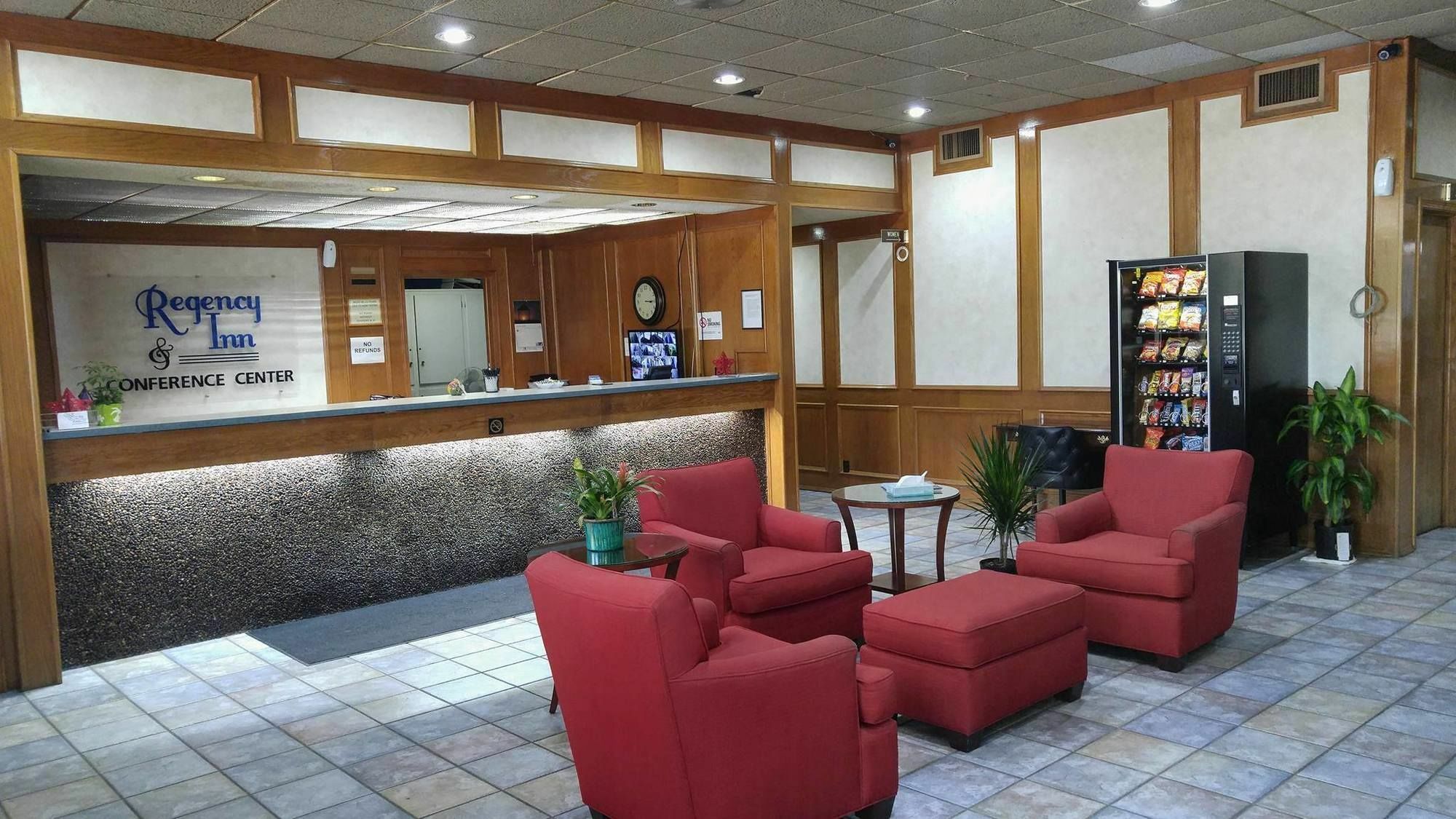 Regency Inn And Conference Center Clinton Esterno foto